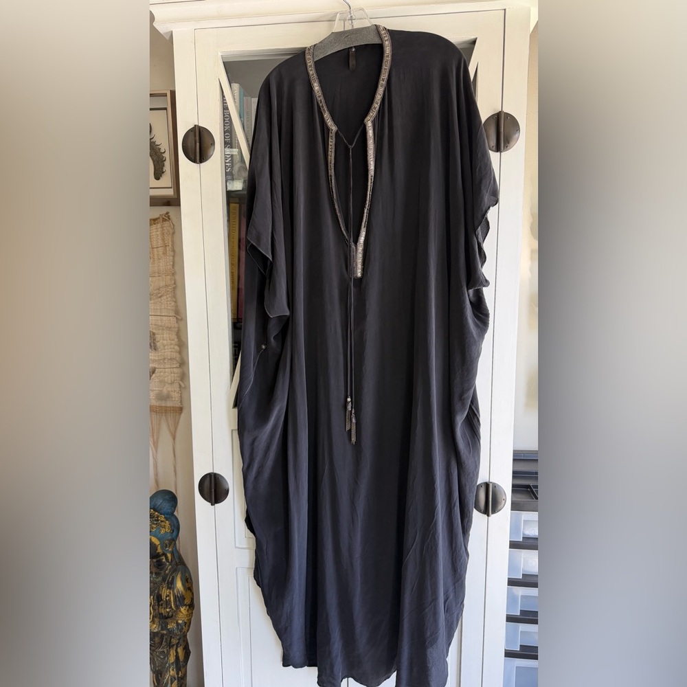 Charcoal Silk Beaded Kaftan - Picture 4 of 9
